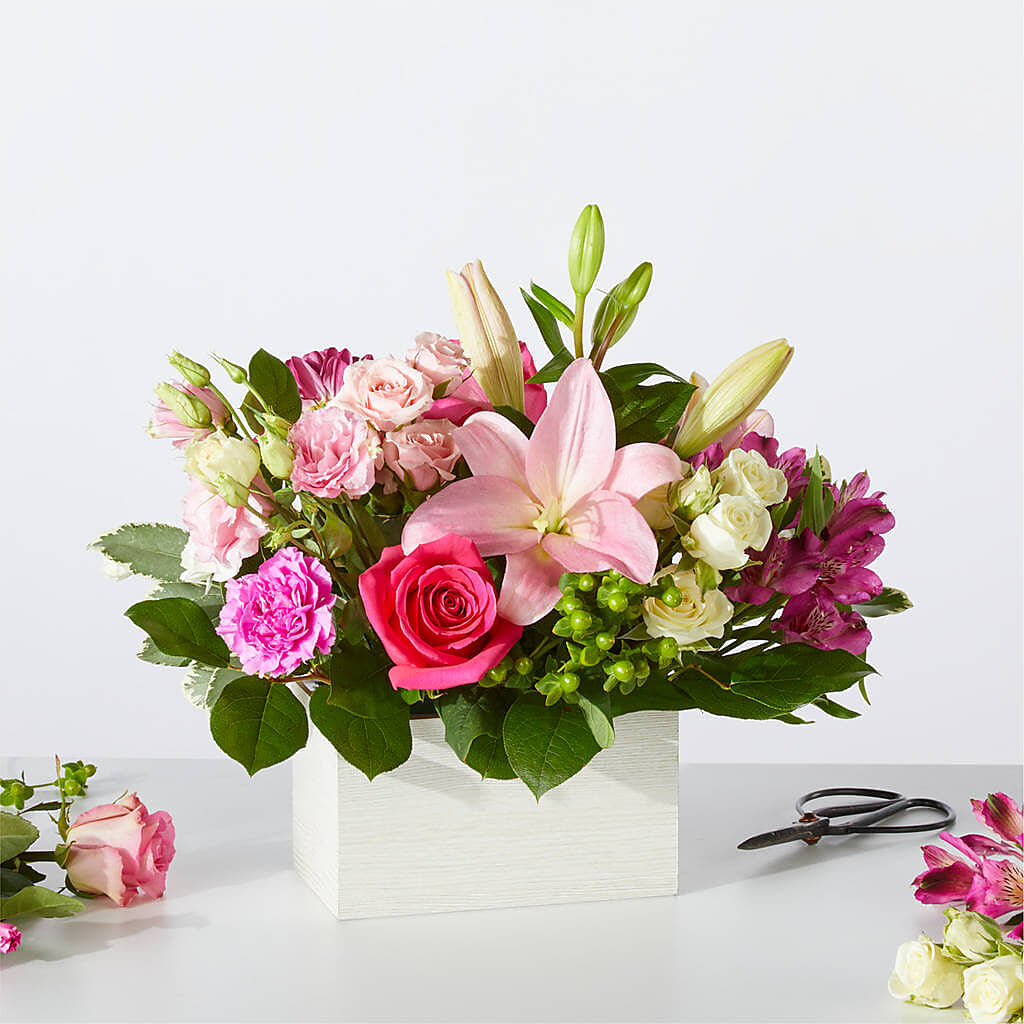 Sweetberry Box – A Florist Original – The Surprise Bouquet, Lawrenceburg TN