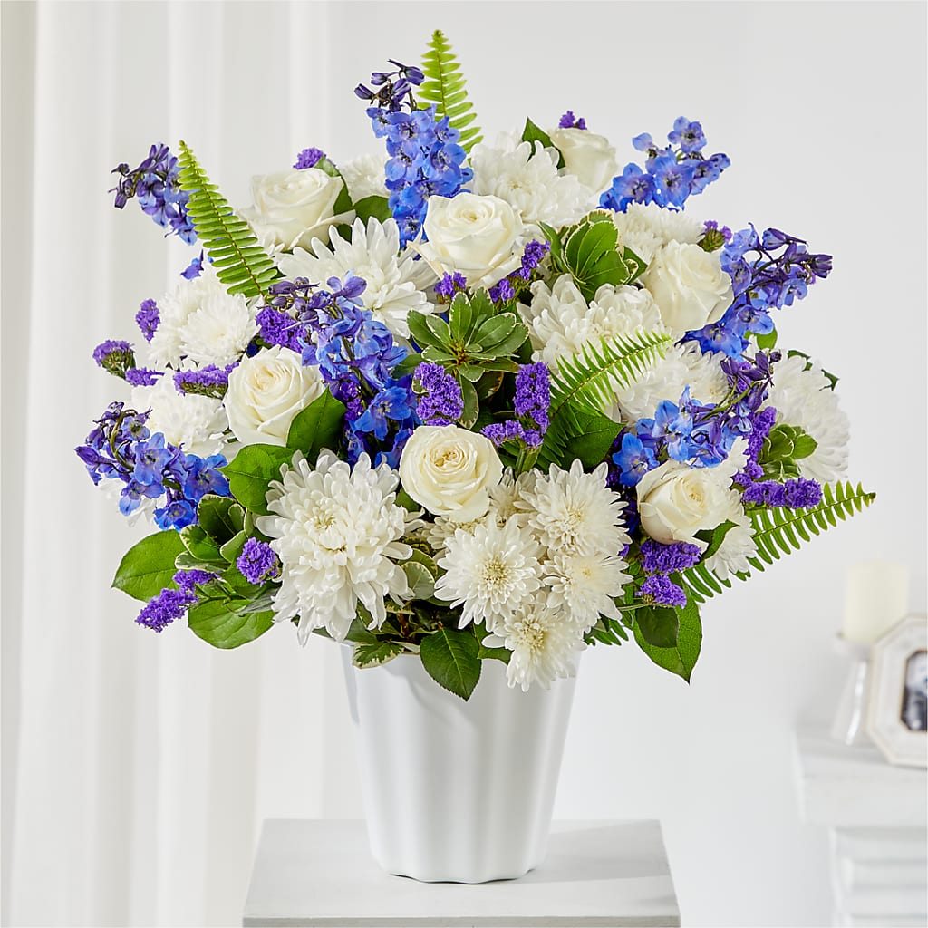 Hold Dear Tabletop Basket – The Surprise Bouquet, Lawrenceburg TN