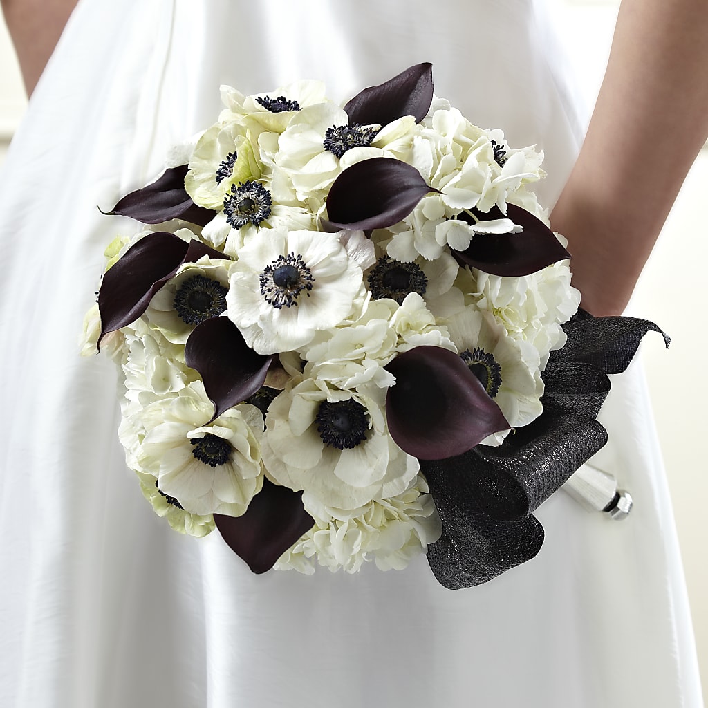 To Have and To Hold Bouquet – The Surprise Bouquet, Lawrenceburg TN