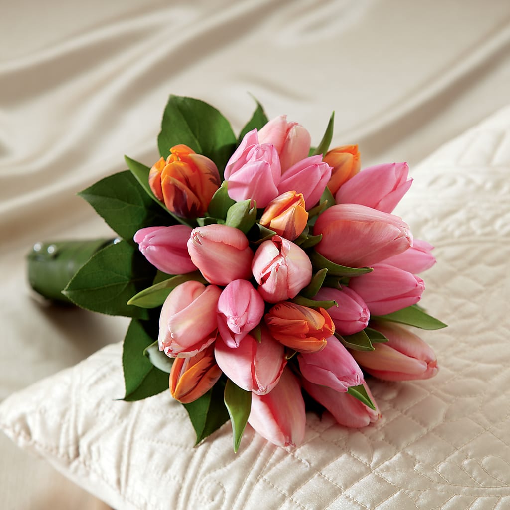 Embraceable Bouquet – The Surprise Bouquet, Lawrenceburg TN
