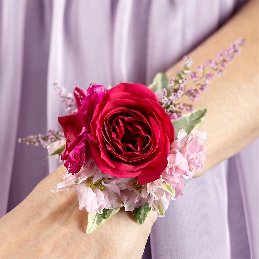 Rose Charm Corsage – The Surprise Bouquet, Lawrenceburg TN