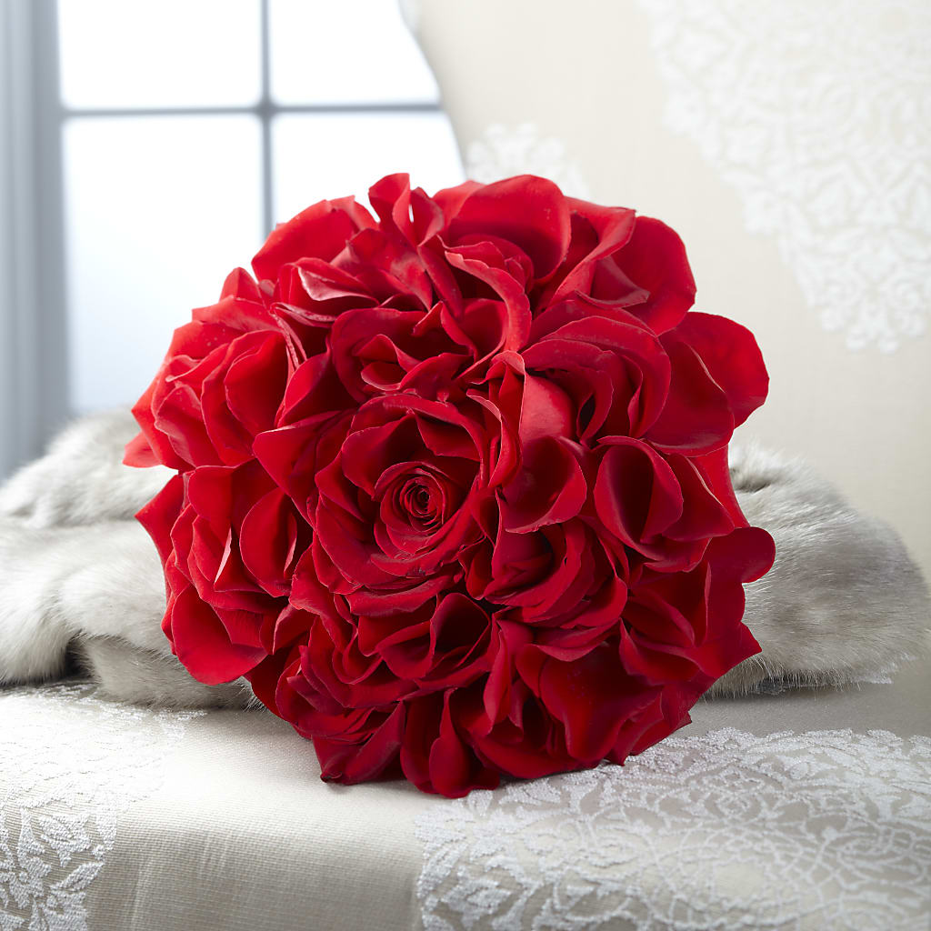 Composite Rose Bouquet – The Surprise Bouquet, Lawrenceburg TN