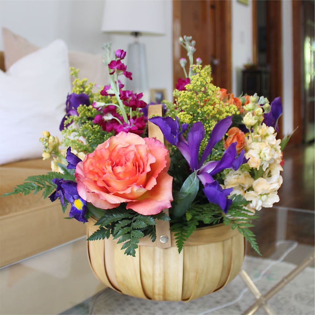 Garden of Life Basket –  The Surprise Bouquet, Lawrenceburg TN