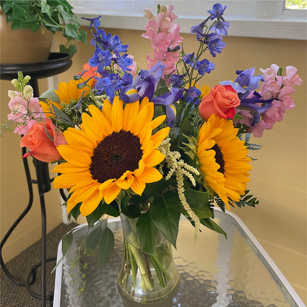 Rays of Life Bouquet –  The Surprise Bouquet, Lawrenceburg TN