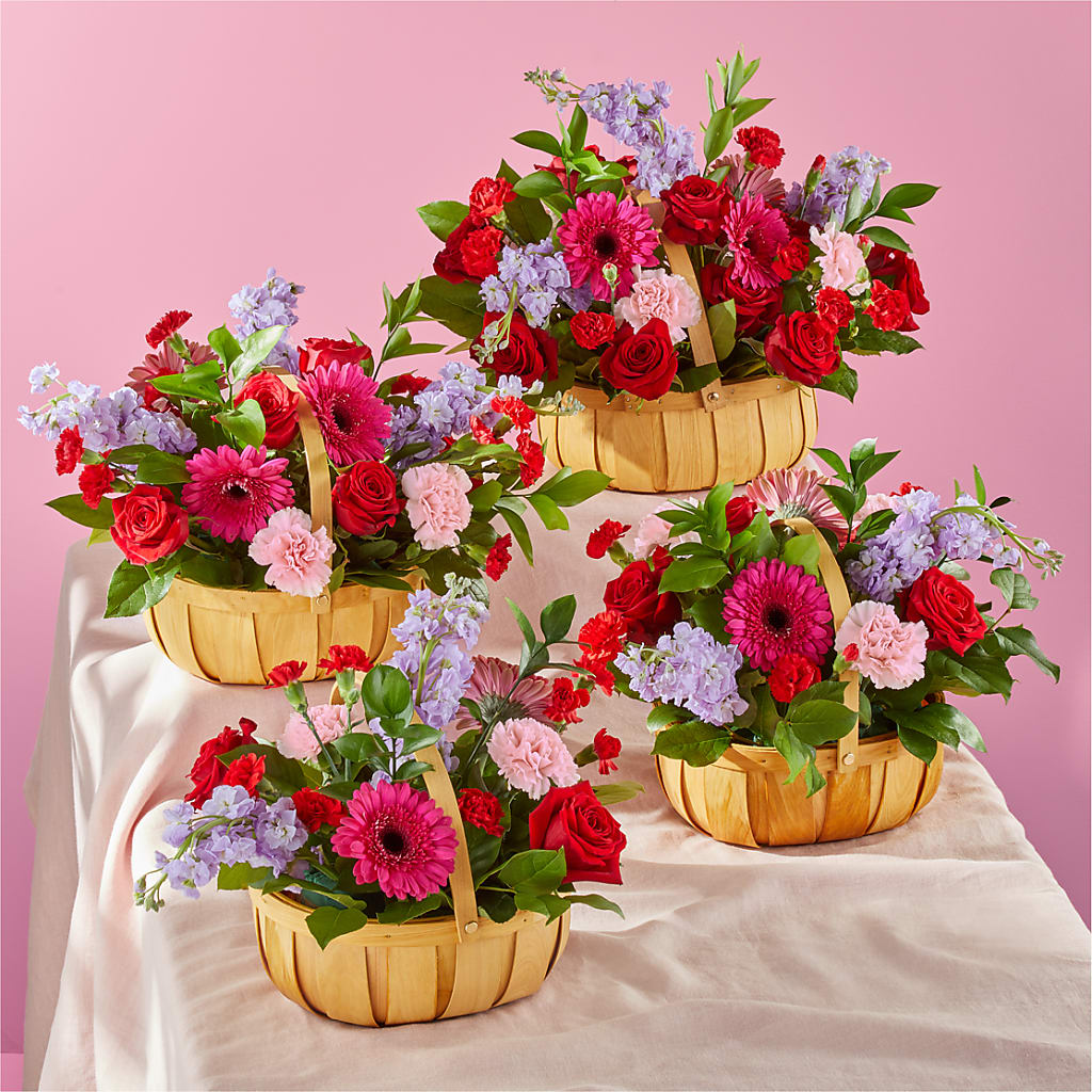Pink Picnic Basket –  The Surprise Bouquet, Lawrenceburg TN