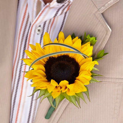 Free Spirit Boutonniere –  The Surprise Bouquet, Lawrenceburg TN
